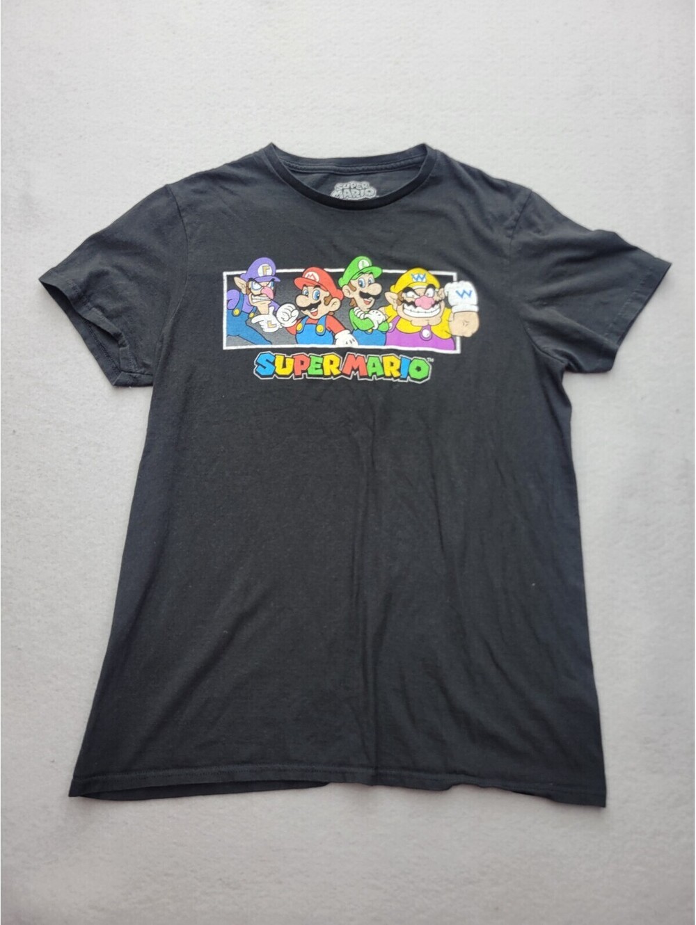 Super Mario Men's T-Shirt Medium Black Short Sleeve Solid Cotton Knit Logo